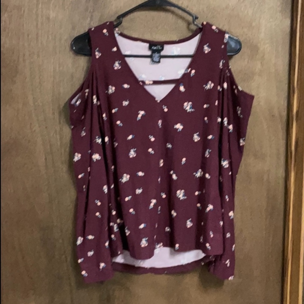 Rue 21 Long‎ Sleeve Open Shoulder Shirt Medium